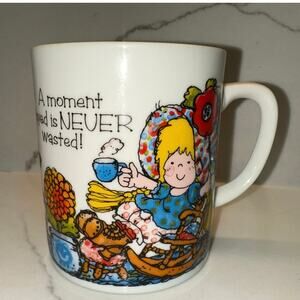 Vintage 1974 Mary Engelbreit "Help Yourself To A Happy Day" Ceramic Coffee Mug